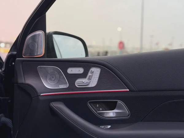 GLS580 .. V8 kit body AMG