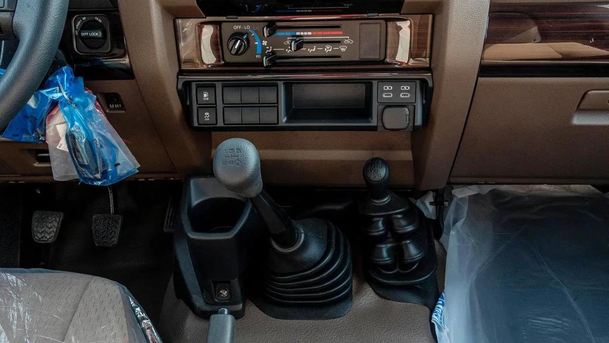2026 Toyota LC79 2.8L MT Diesel-5-5