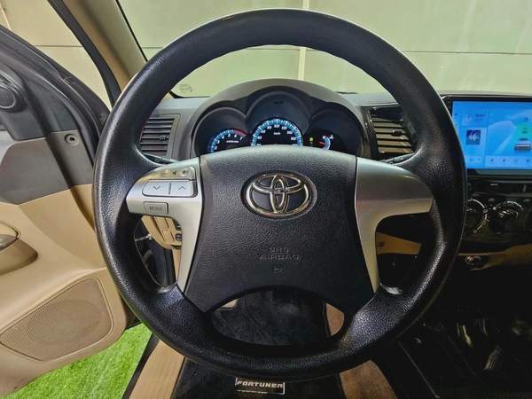 Toyota Fortuner EXR/ V4 2.7L 4WD/ LEATHER DVD/ LOW MILEAGE