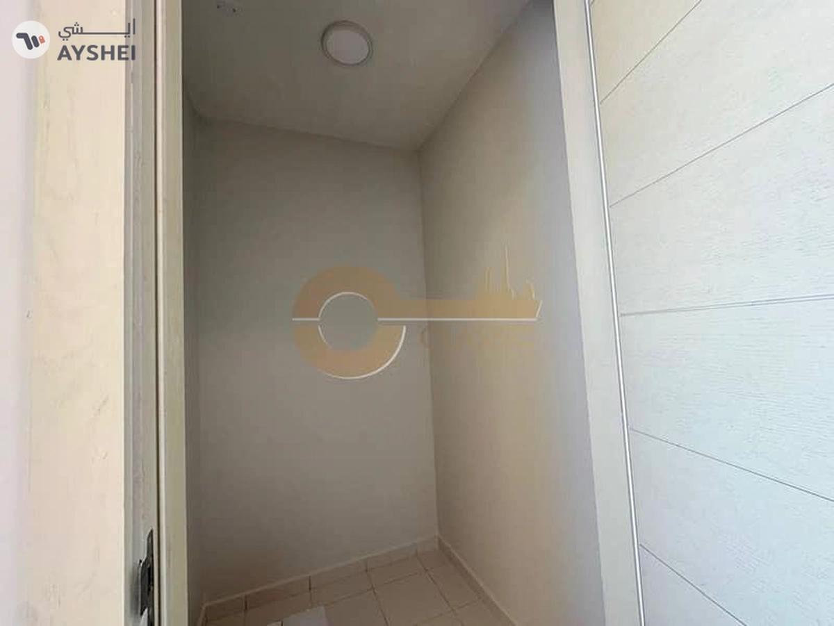 Furnished 3 Bed Townhouse with Balcony| Vacant-15-15