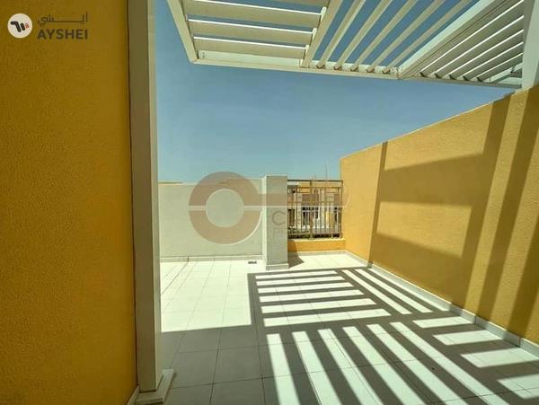 Furnished 3 Bed Townhouse with Balcony| Vacant