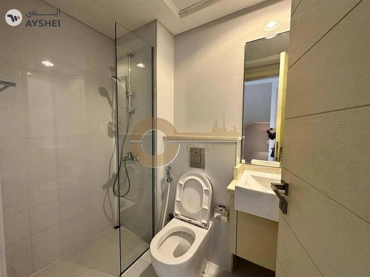 Furnished 3 Bed Townhouse with Balcony| Vacant-8-8