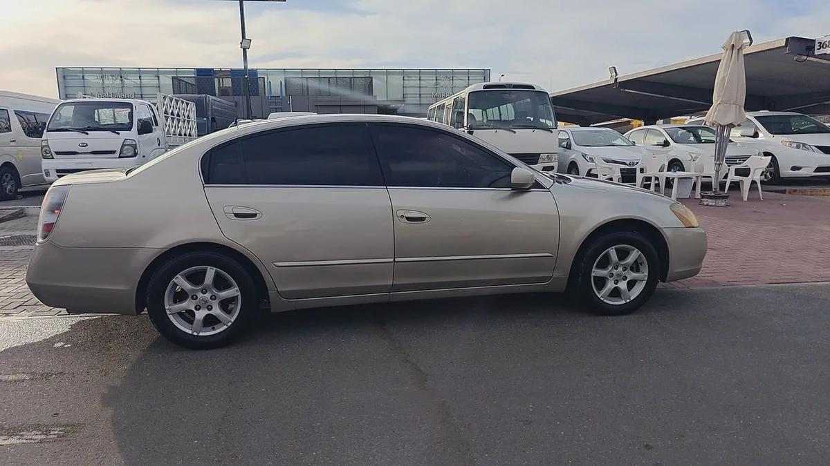 Nissan Altima SE 2006 - GCC Specs - Well Maintained-7-7