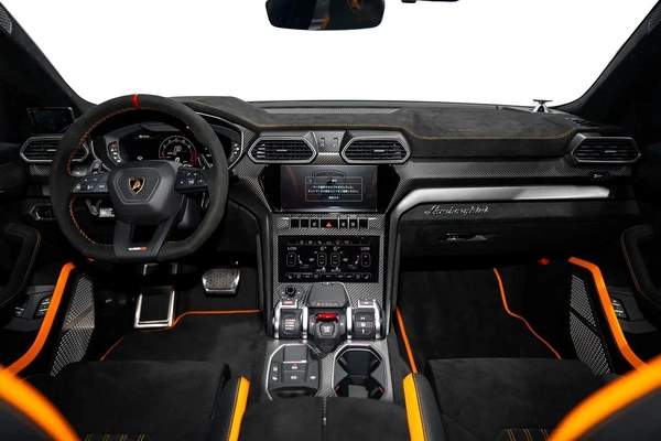 URUS PERFORMANTE | FULL CARBON INT/EXT | EXTENDED PERFORMANTE TRIM | SUNSHINE PACKAGE