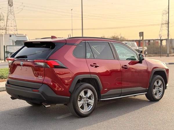 Toyota RAV4 Hybrid XLE 2.5L
