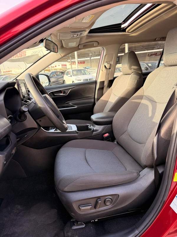 Toyota RAV4 Hybrid XLE 2.5L