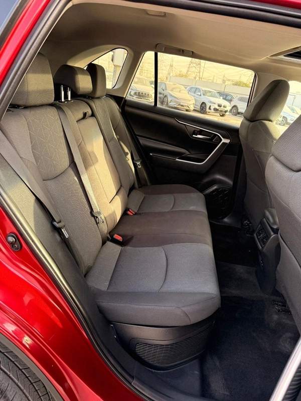 Toyota RAV4 Hybrid XLE 2.5L