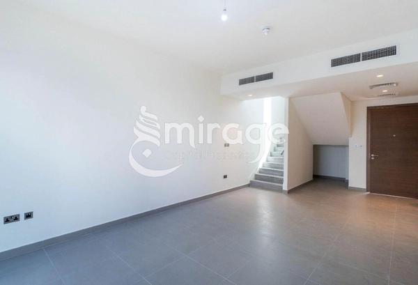 Spacious 3BR TH | Corner Unit |Vacant |Prime Area