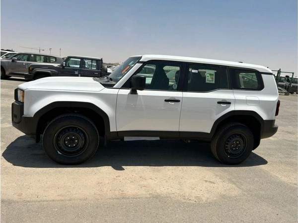 Toyota Prado 2.4L PETROL AVAILABLE DIESEL 2024 GCC