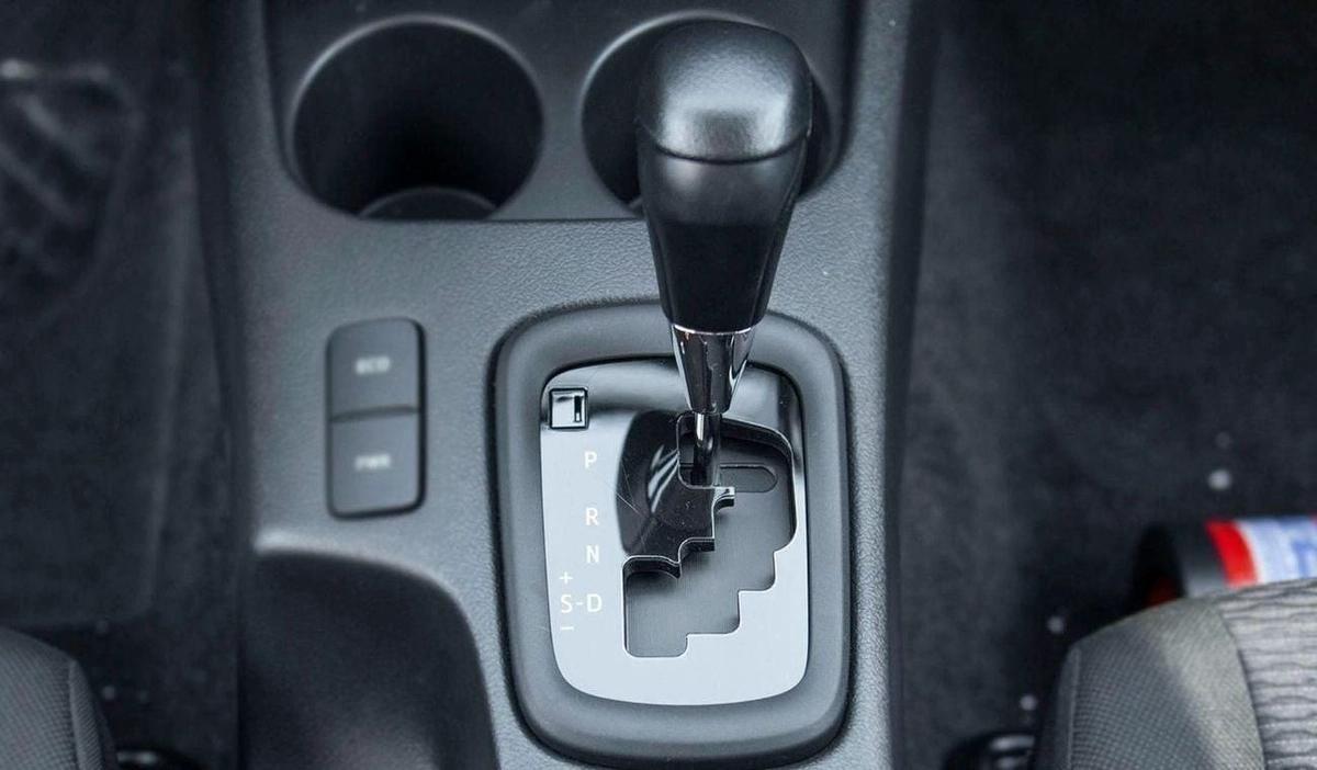 Toyota Hilux TOYOTA HILUX 2.4L MID OPTION A/T MY2025 FOR EXPORT-16-16