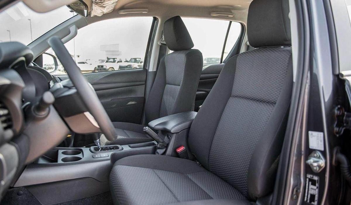 Toyota Hilux TOYOTA HILUX 2.4L MID OPTION A/T MY2025 FOR EXPORT-19-19