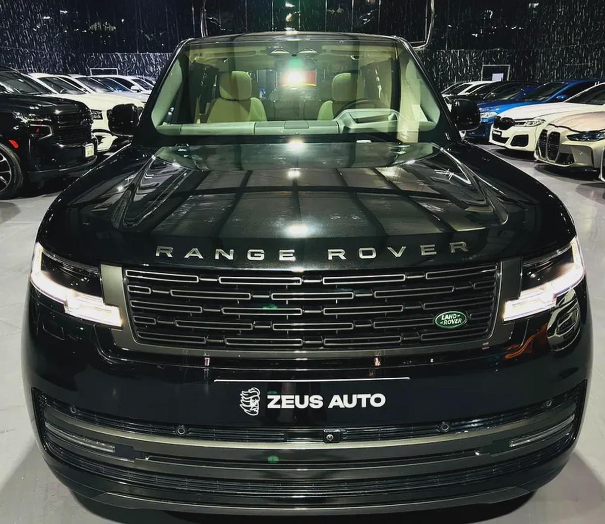 Land Rover Range Rover 2024 GCC specs for 569,000.00 AED-1-1