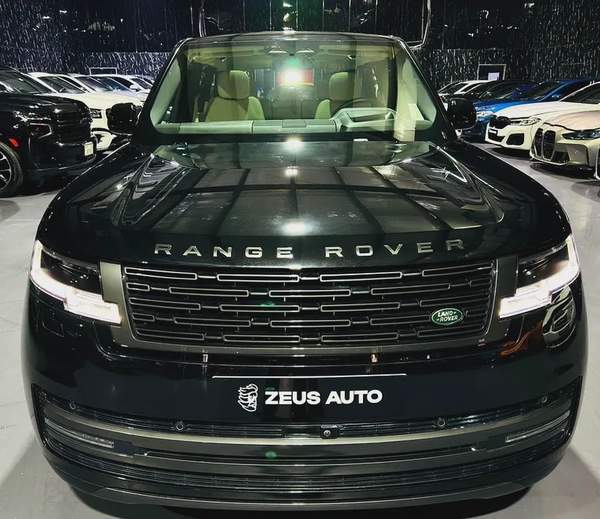 Land Rover Range Rover 2024 GCC specs for 569,000.00 AED