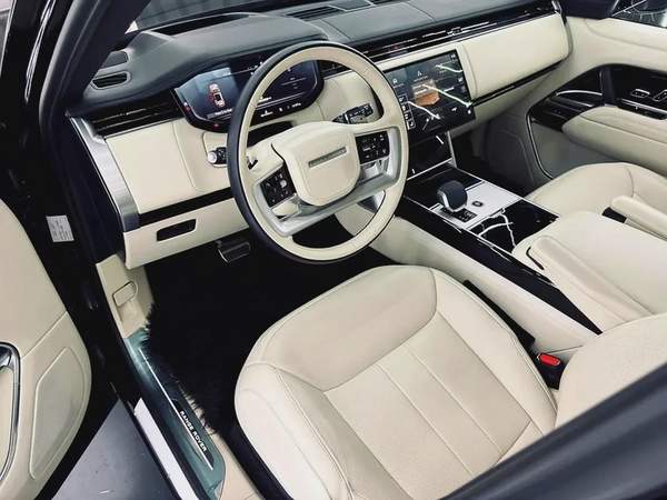 Land Rover Range Rover 2024 GCC specs for 569,000.00 AED