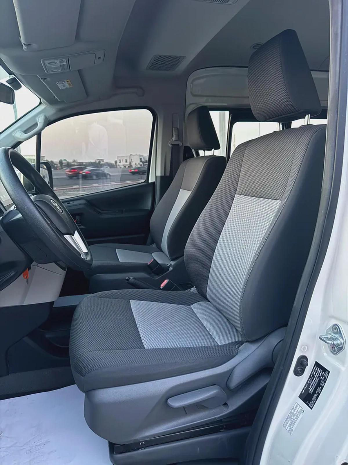 Toyota Haice automatic 2024 very good condition-7-7