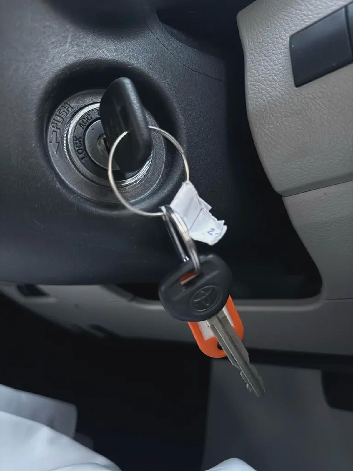 Toyota Haice automatic 2024 very good condition-9-9