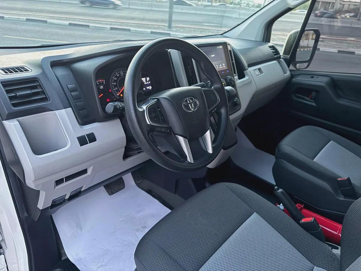 Toyota Haice automatic 2024 very good condition-10-10