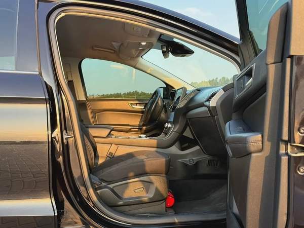 Ford Edge2022 GCC, in excellent condition, accident-free, with factory inspections.