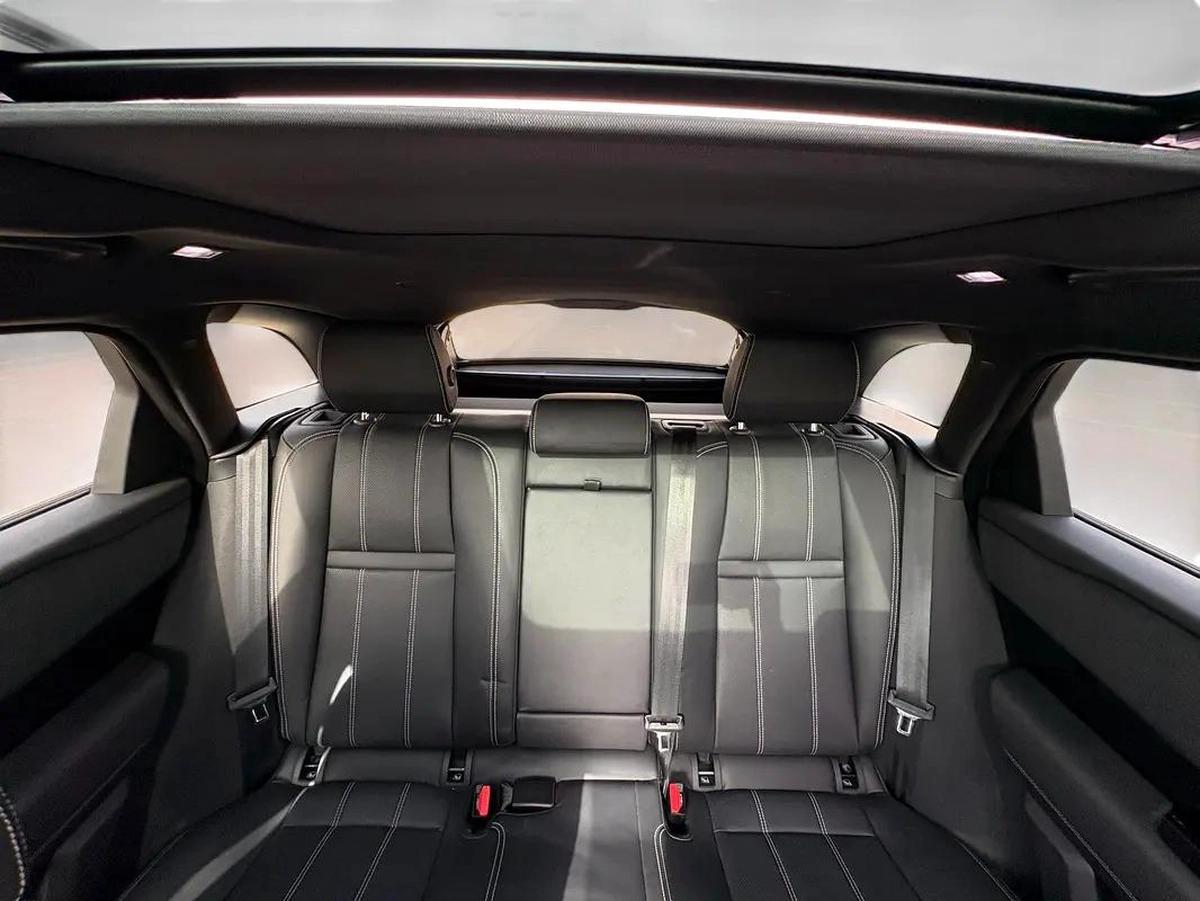 AED 2,370 P.M | 0% DOWN PAYMENT | RANGE ROVER VELAR P250 S | 2023-4-4