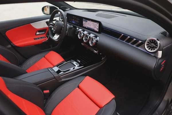 MERCEDES-BENZ A35-( AMG ENGINE)-8700km-2024-UNDER WARRANTY SERVICE CONTRACT