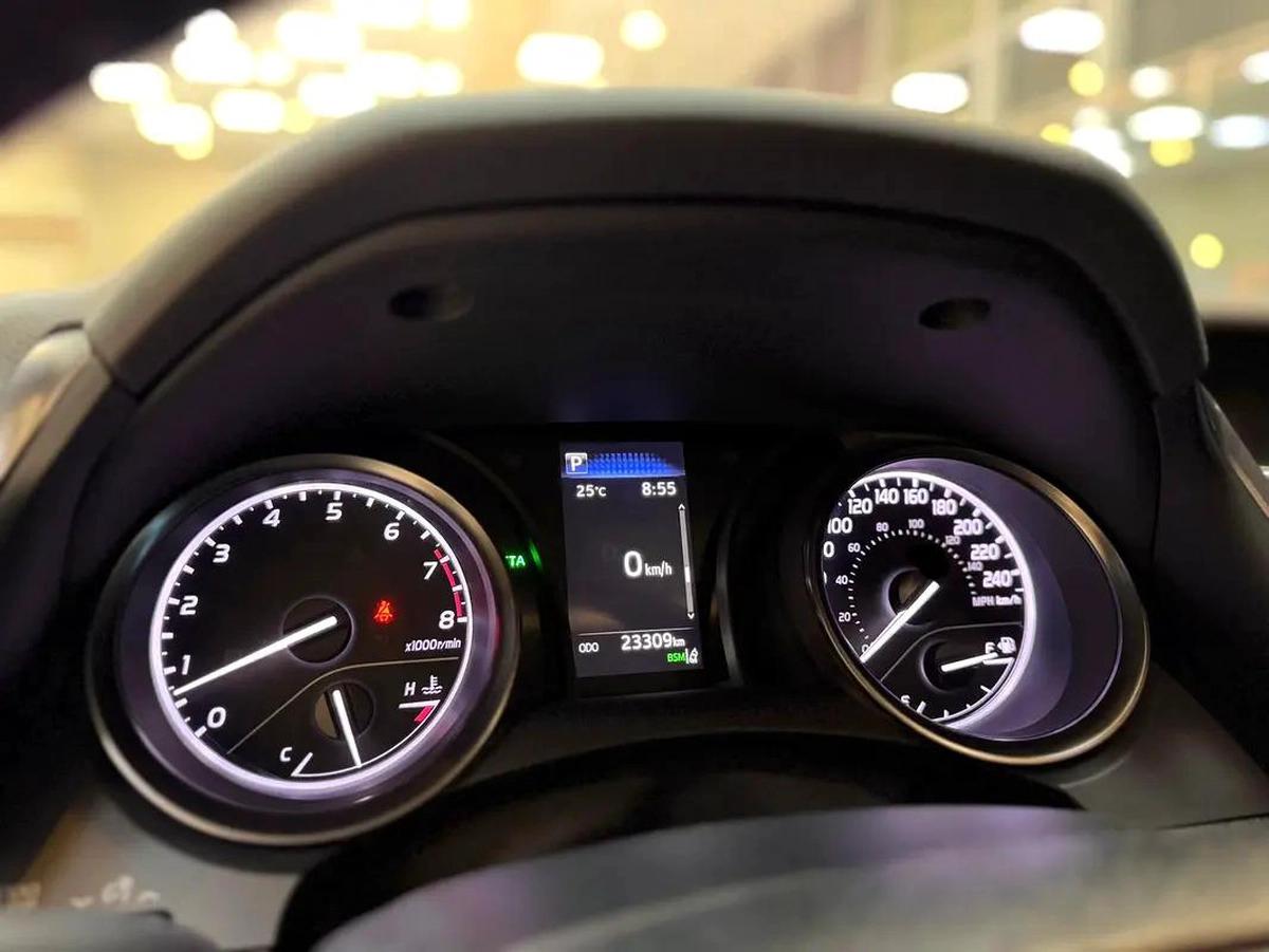 CAMRY SE / 23,000 Km / FULL OPTION / 3 YEARS WARRANTY-1-1