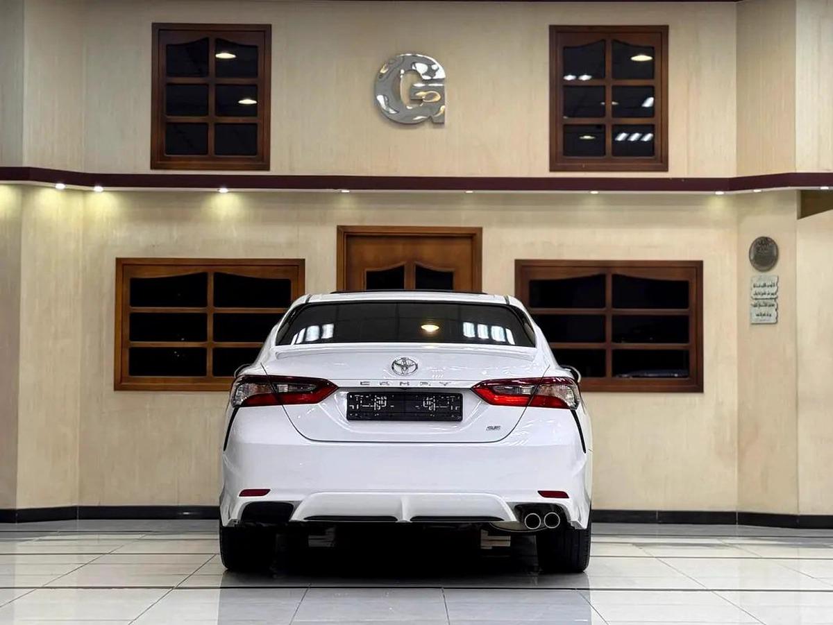 CAMRY SE / 23,000 Km / FULL OPTION / 3 YEARS WARRANTY-14-14