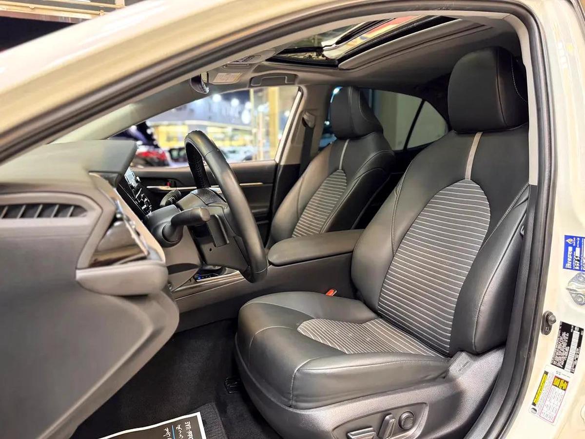 CAMRY SE / 23,000 Km / FULL OPTION / 3 YEARS WARRANTY-3-3