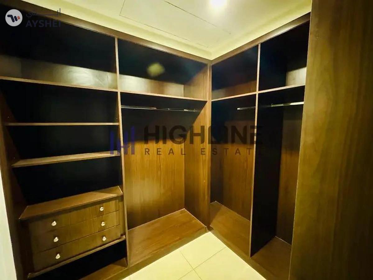 Prime Location |Well Maintained | Landscaped Garden-10-10