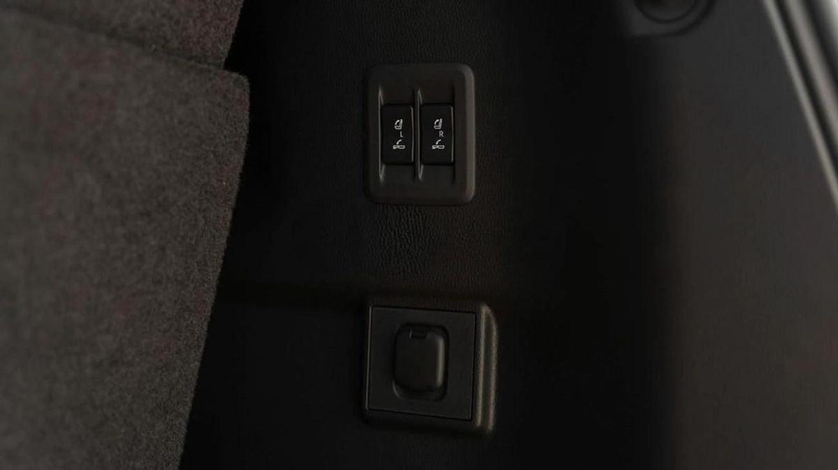 Toyota Prado VX+ FULL OPTION DIESEL-8-8