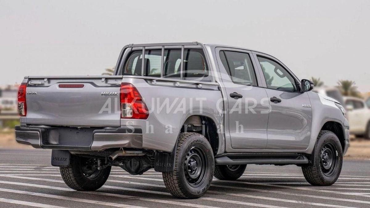 Toyota Hilux TOYOTA HILUX DC 2.4L Diesel MT 4X4 P.WINDOW 2025-3-3