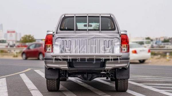 Toyota Hilux TOYOTA HILUX DC 2.4L Diesel MT 4X4 P.WINDOW 2025