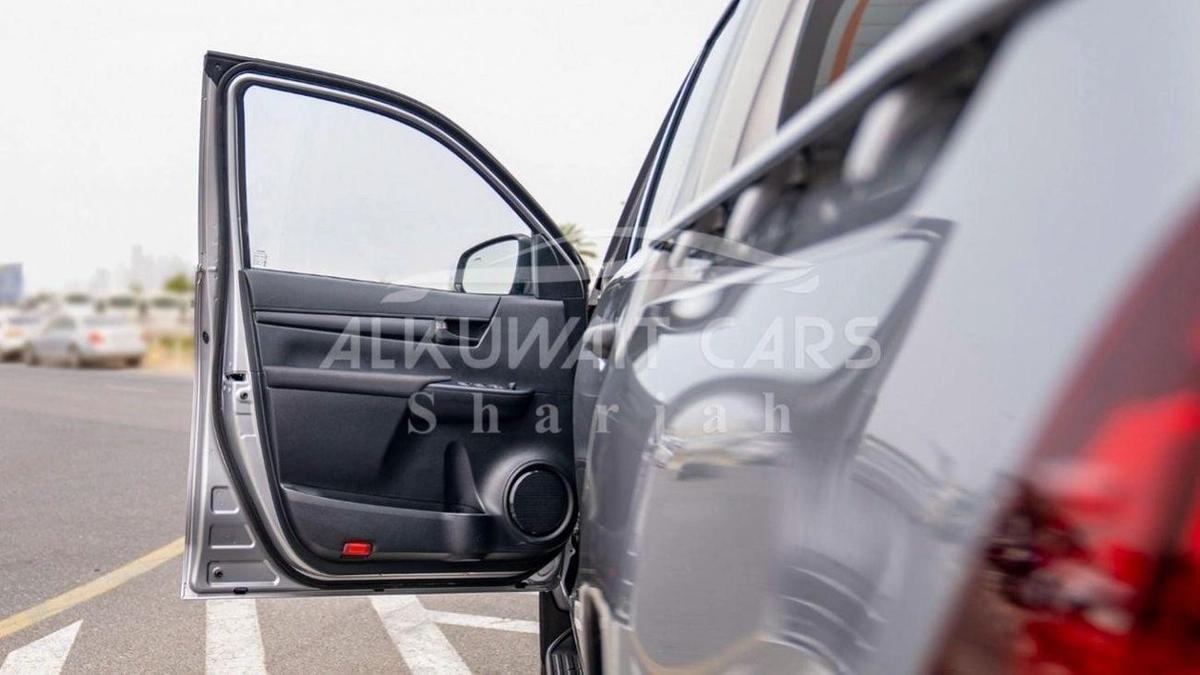 Toyota Hilux TOYOTA HILUX DC 2.4L Diesel MT 4X4 P.WINDOW 2025-9-9