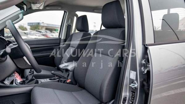 Toyota Hilux TOYOTA HILUX DC 2.4L Diesel MT 4X4 P.WINDOW 2025