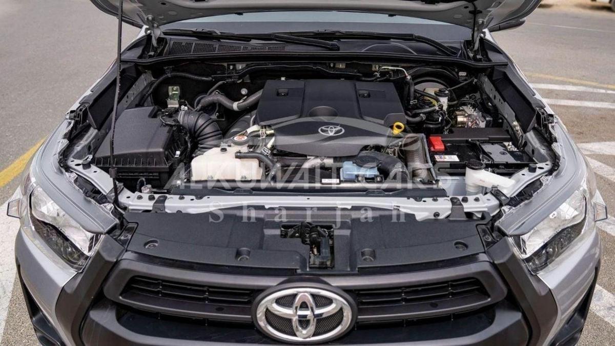 Toyota Hilux TOYOTA HILUX DC 2.4L Diesel MT 4X4 P.WINDOW 2025-17-17