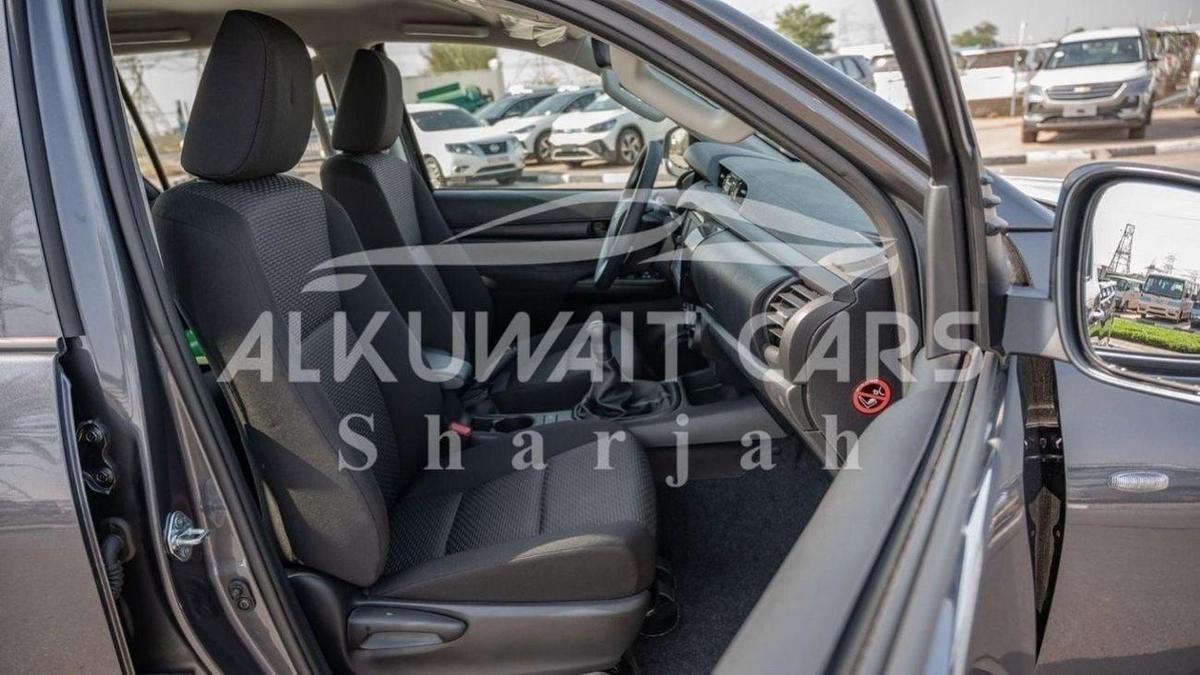 Toyota Hilux Toyota HILUX 2.4L Diesel MT MY2025-4-4