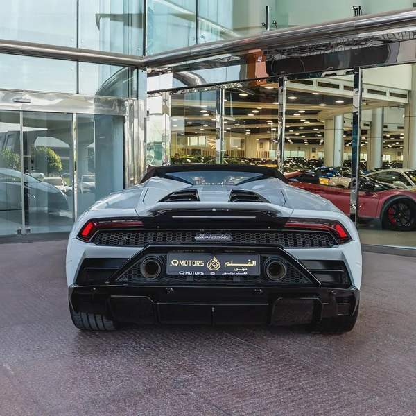 2021 LAMBOPRGHINI HURACAN EVO SPYDER DONEONLY 10,000KM( WITH ONE YEAR WARRANTY+ SERVICE)