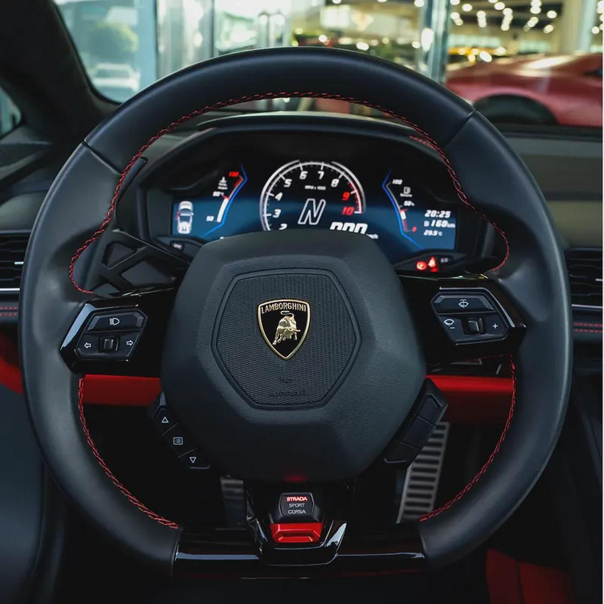 2021 LAMBOPRGHINI HURACAN EVO SPYDER DONEONLY 10,000KM( WITH ONE YEAR WARRANTY+ SERVICE)-12-12