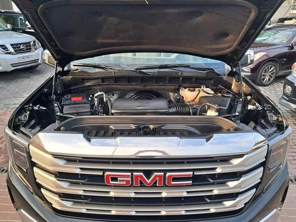 GMC Sierra SLE 5.3L Gcc Specs Single Owner 100% Original Paint Accident Free Very Well Maintained