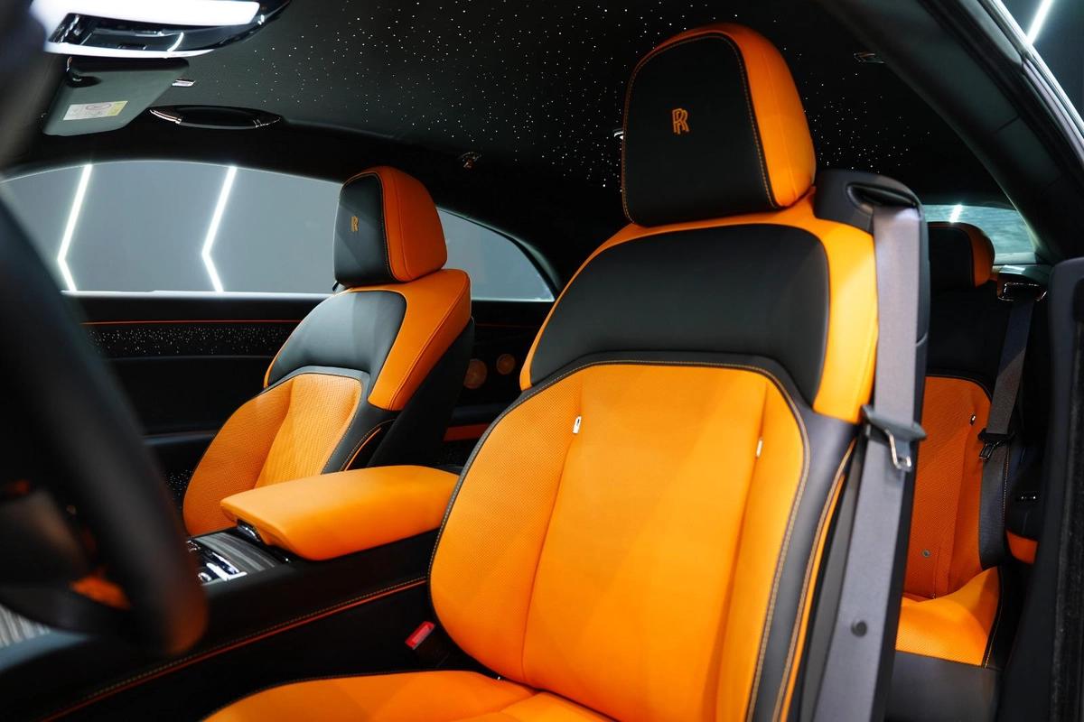 Rolls-Royce Spectre 2024-4-4