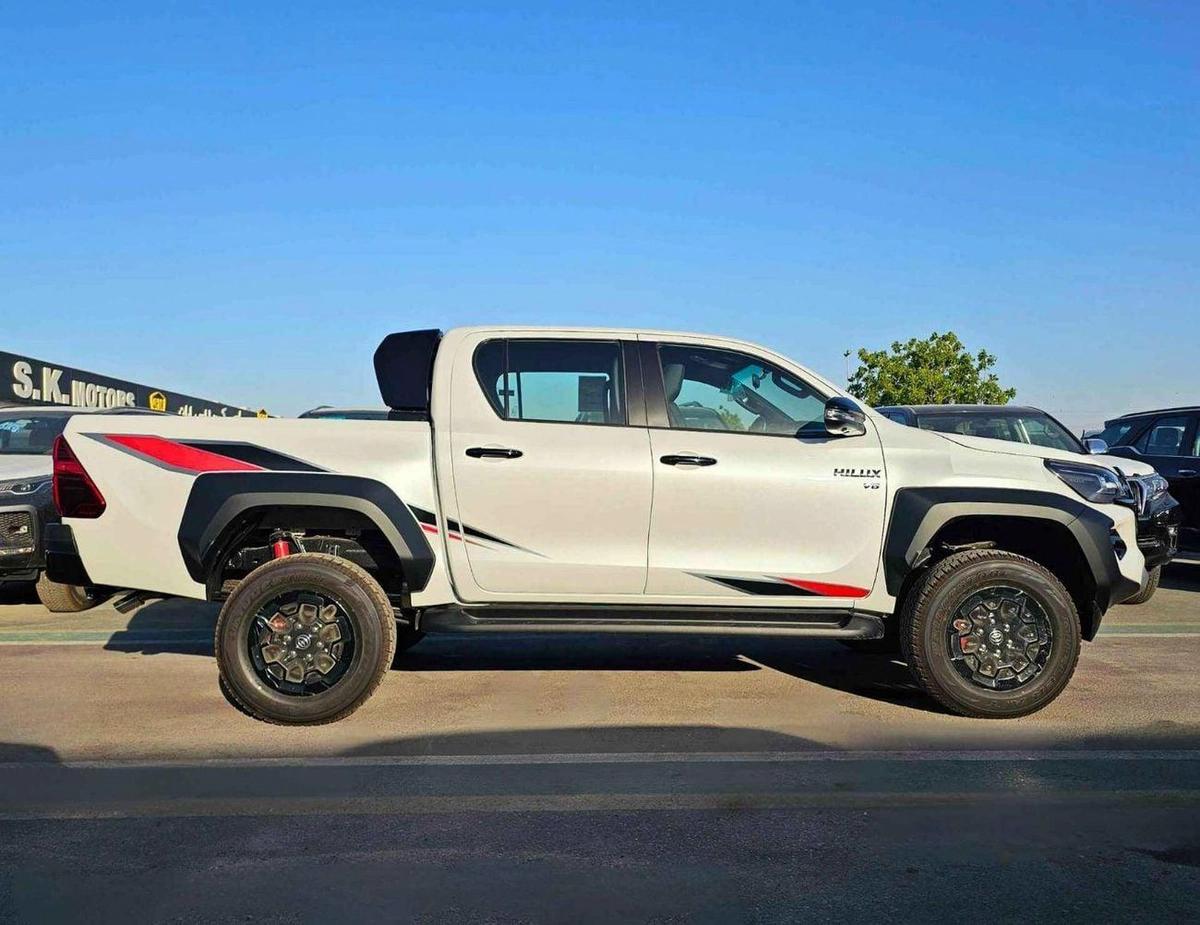 Toyota Hilux GR SPORT / EURO 4 / A/T / 4.0L V6 PETROL / 360* CAMERA / LEATHER SEATS / FULL OPTION (CODE # 69087)-1-1