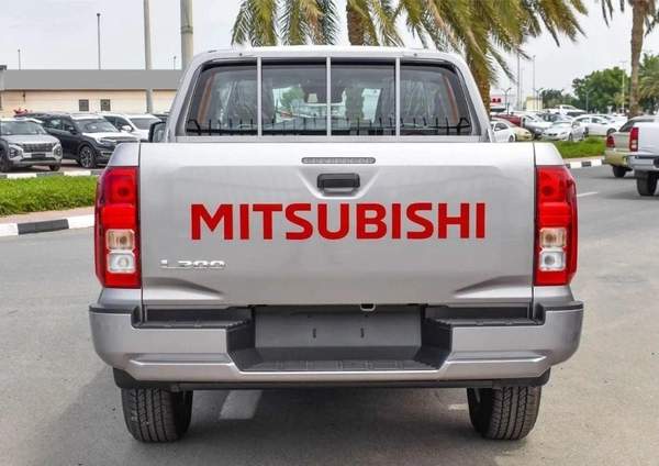 Mitsubishi L200 Mitsubishi L200 / Triton GLX 4WD 2.4L Diesel MT High Line
