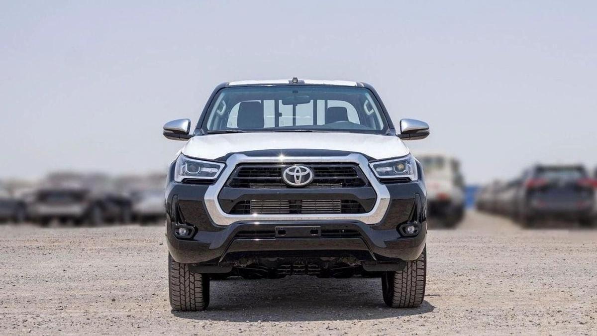 Toyota Hilux Toyota Hilux 2.4L Diesel AT 4x4 Full Option 2025-4-4