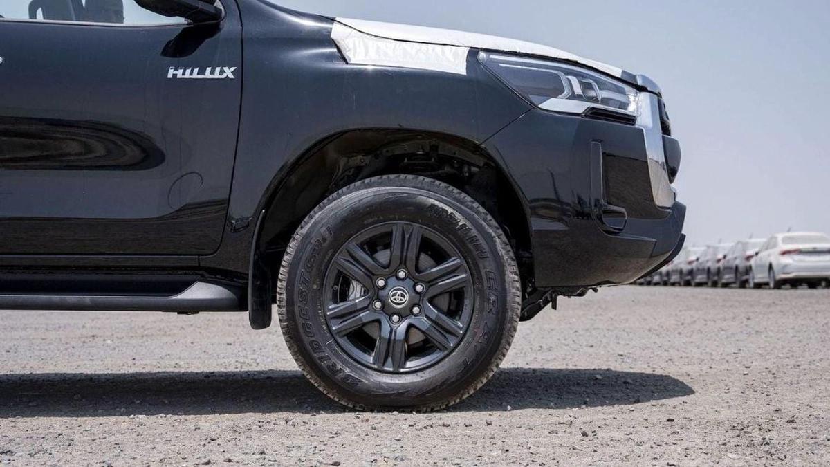 Toyota Hilux Toyota Hilux 2.4L Diesel AT 4x4 Full Option 2025-9-9