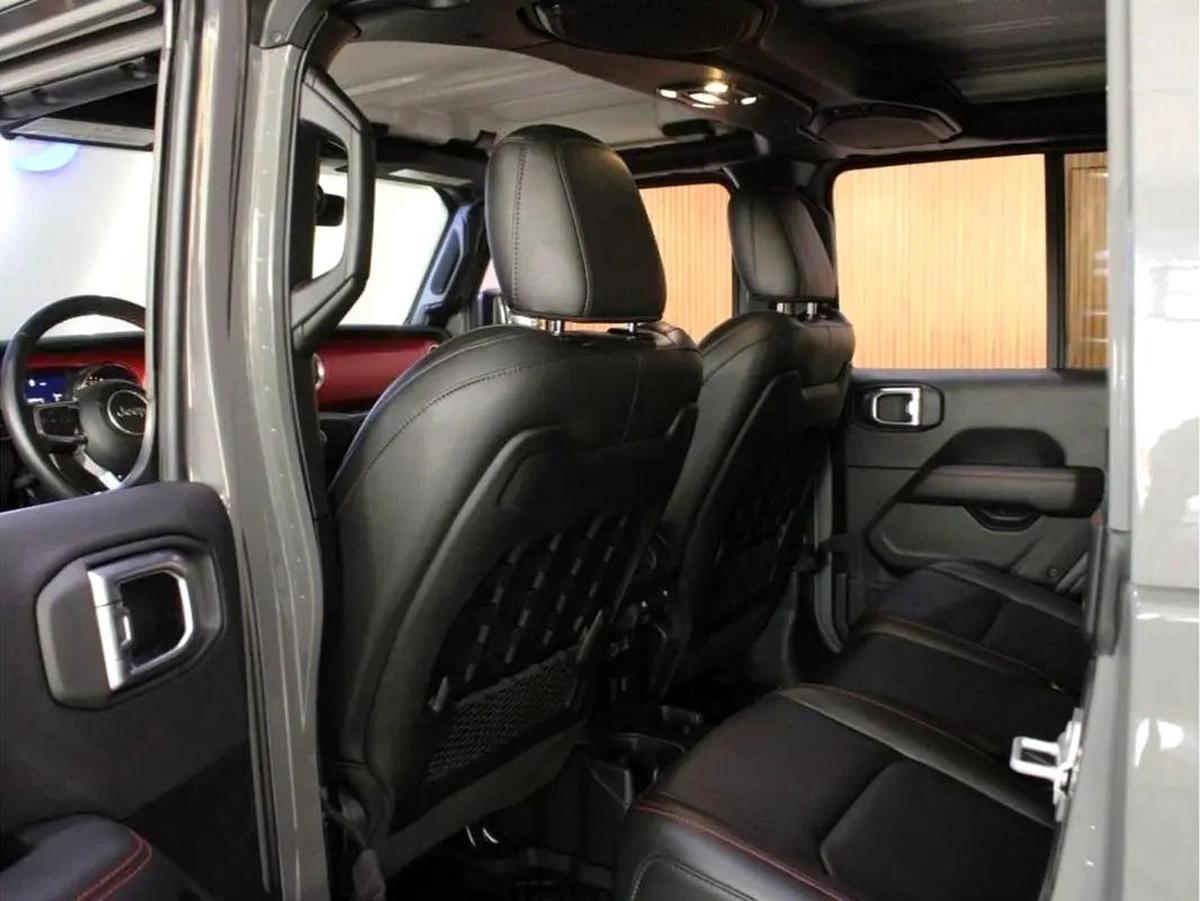 2023 Gladitor Rubicon Edition // No Accidents-9-9
