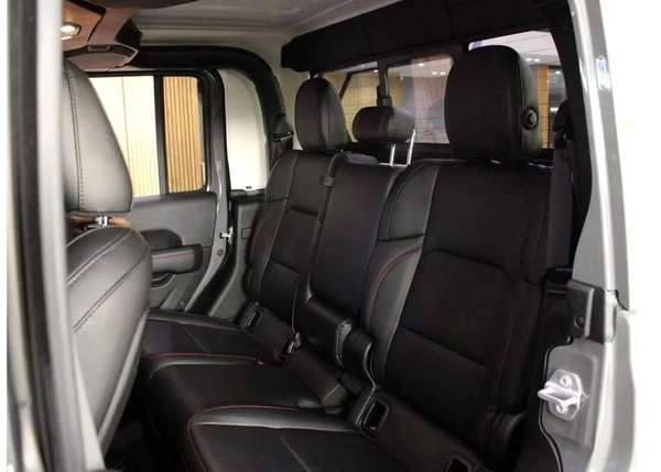 2023 Gladitor Rubicon Edition // No Accidents