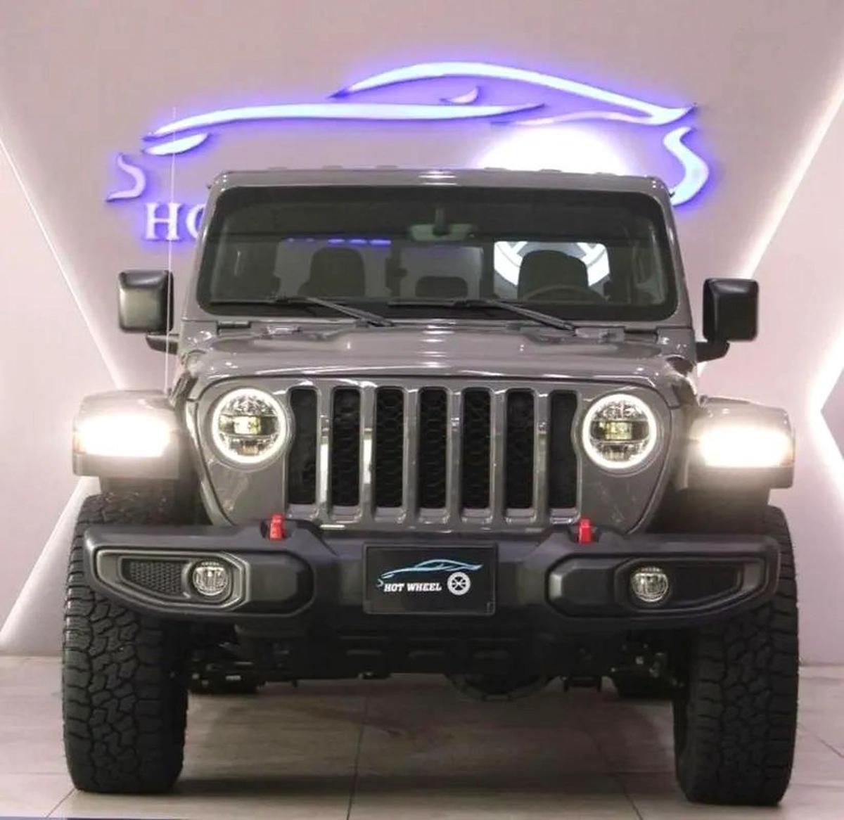 2023 Gladitor Rubicon Edition // No Accidents-4-4