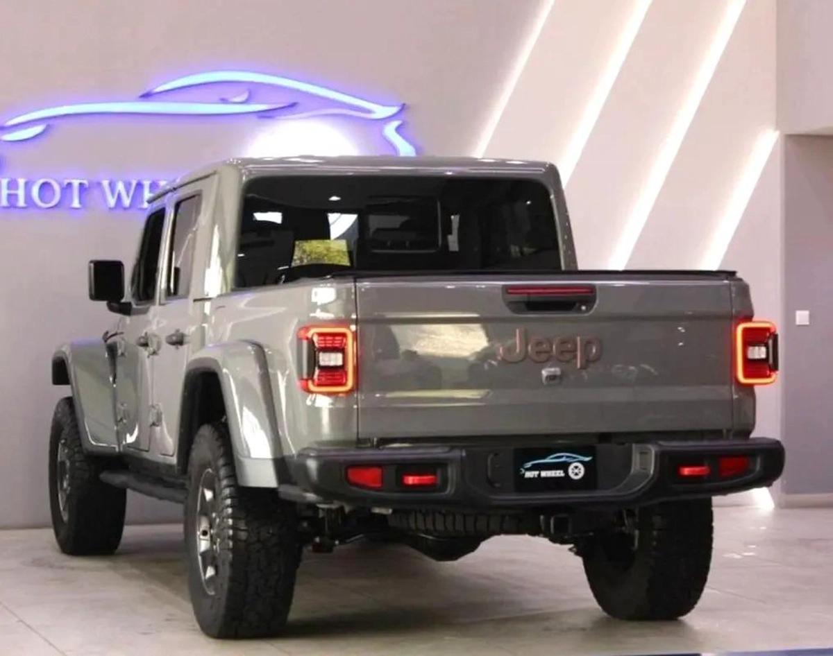 2023 Gladitor Rubicon Edition // No Accidents-15-15
