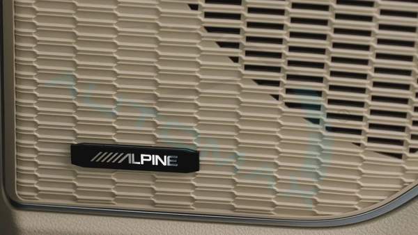 2025 JEEP GRAND CHEROKEE LIMITED PLUS LUXURY 4X4 GCC With 3Yrs or 60K Km Warranty At Official Dealer