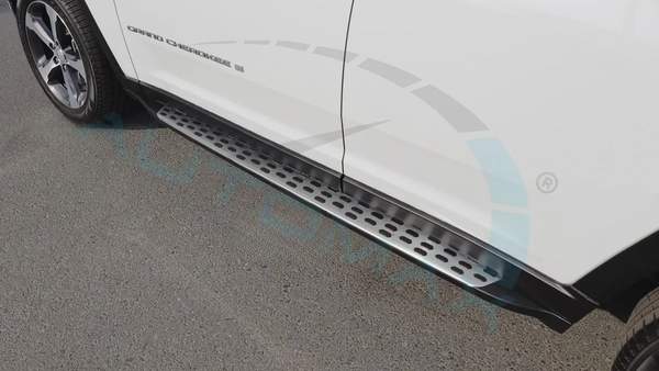 2025 JEEP GRAND CHEROKEE LIMITED PLUS LUXURY 4X4 GCC With 3Yrs or 60K Km Warranty At Official Dealer