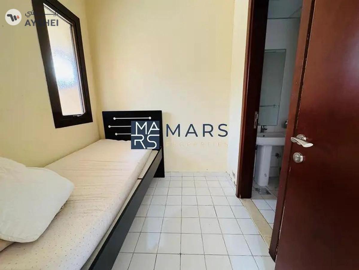 Middle Unit | Prime Location | Ready To Move-6-6